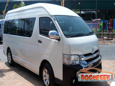Toyota HiAce KDH222 Van For Rent