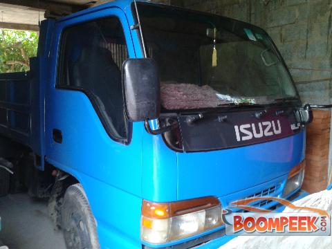 Isuzu Elf  Tipper Truck For Rent