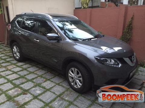 Nissan X-Trail hybrid SUV (Jeep) For Rent