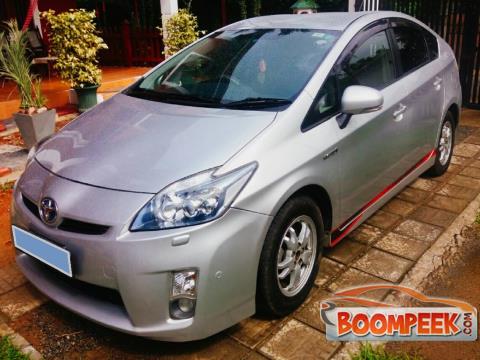 Toyota Prius 3rd gen Car For Rent