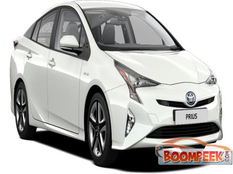 Toyota Prius petrol Car For Rent