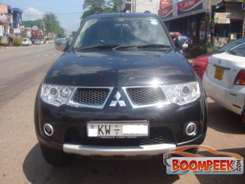 Mitsubishi Montero KW=XXXX SUV (Jeep) For Rent