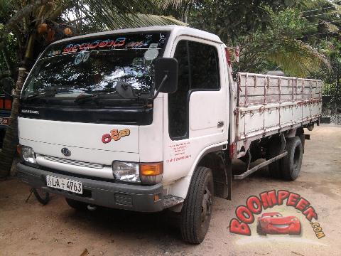 Nissan NISSAN UD PU41H4 Lorry (Truck) For Sale