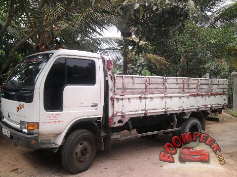 Nissan NISSAN UD PU41H4 Lorry (Truck) For Sale