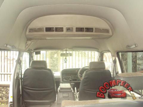 Toyota HiAce KZH120 Van For Sale