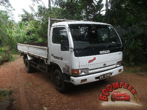 Nissan lorry for sale malaysia #7