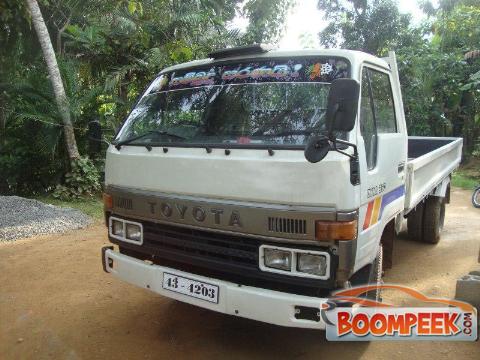 Toyota Dyna 350 Lorry (Truck) For Sale