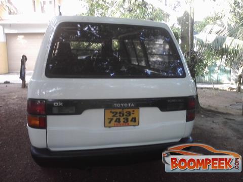 Toyota TownAce CR27 Van For Sale