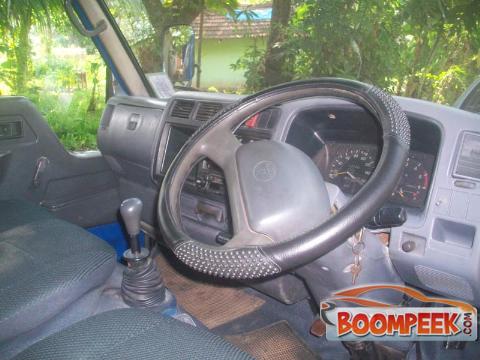 Toyota crew cab  Lorry (Truck) For Sale