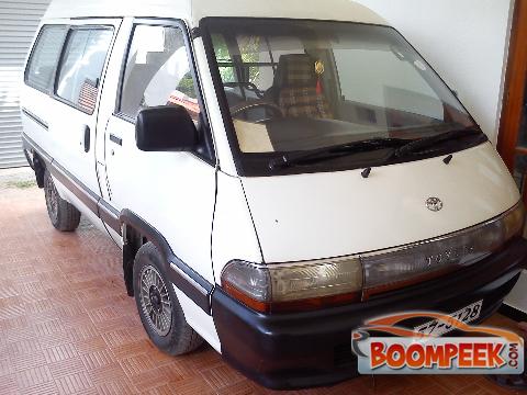 Toyota CR 27  Van For Sale