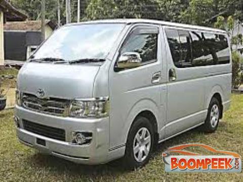 Toyota HiAce KDH220 Van For Sale