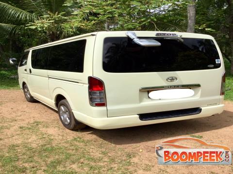 Toyota KDH 200 Van For Sale
